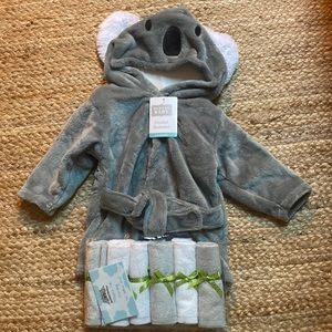 Hudson baby hooded bathrobe and bamboo washcloths